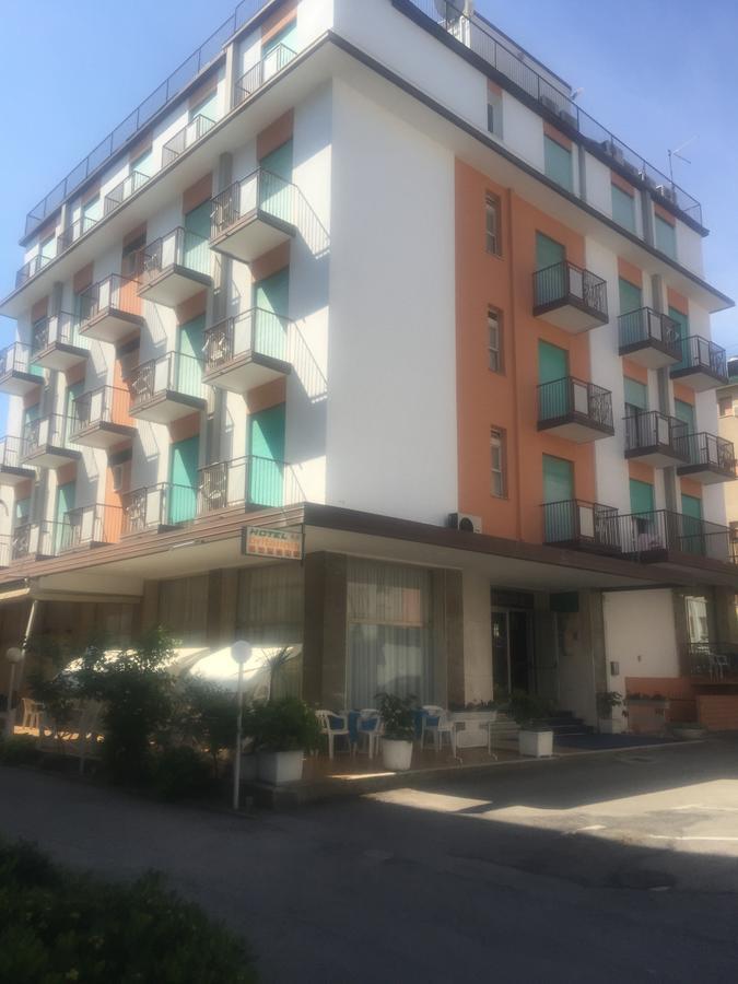 Hotel Britannia Lido di Jesolo Eksteriør bilde